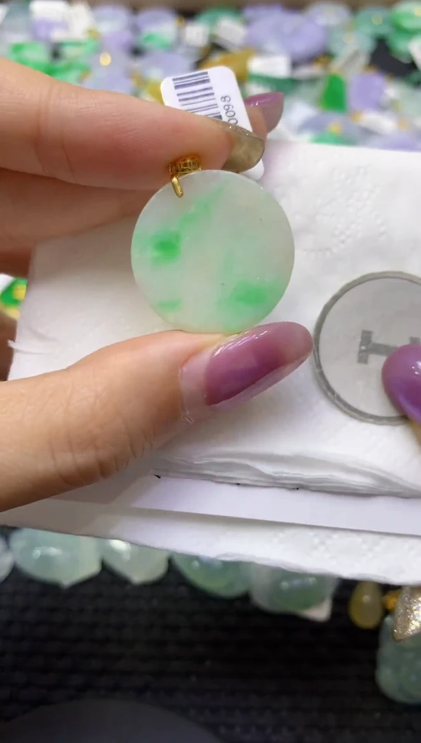 颈饰未镶嵌翡翠天然缅甸翡翠A货