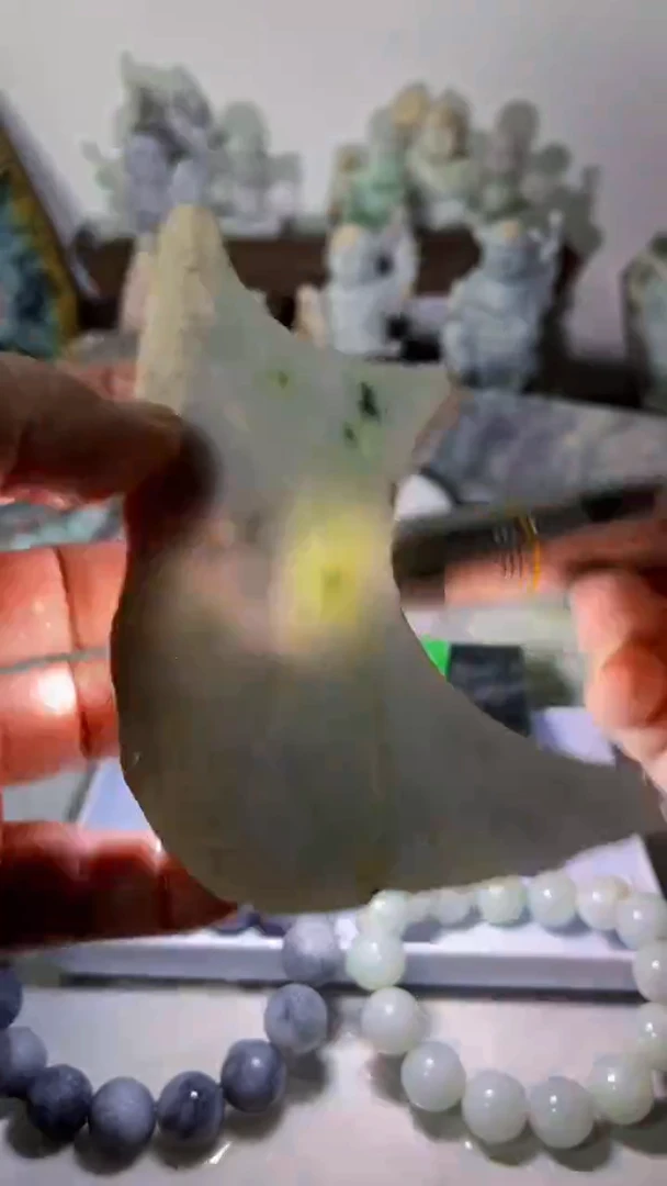 【闪购商品】翡翠吊坠(不含链)未镶嵌A152