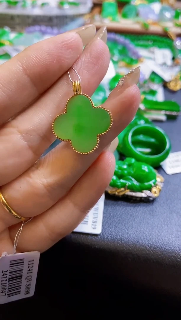 【闪购商品】定制翡翠18K金镶嵌四叶草