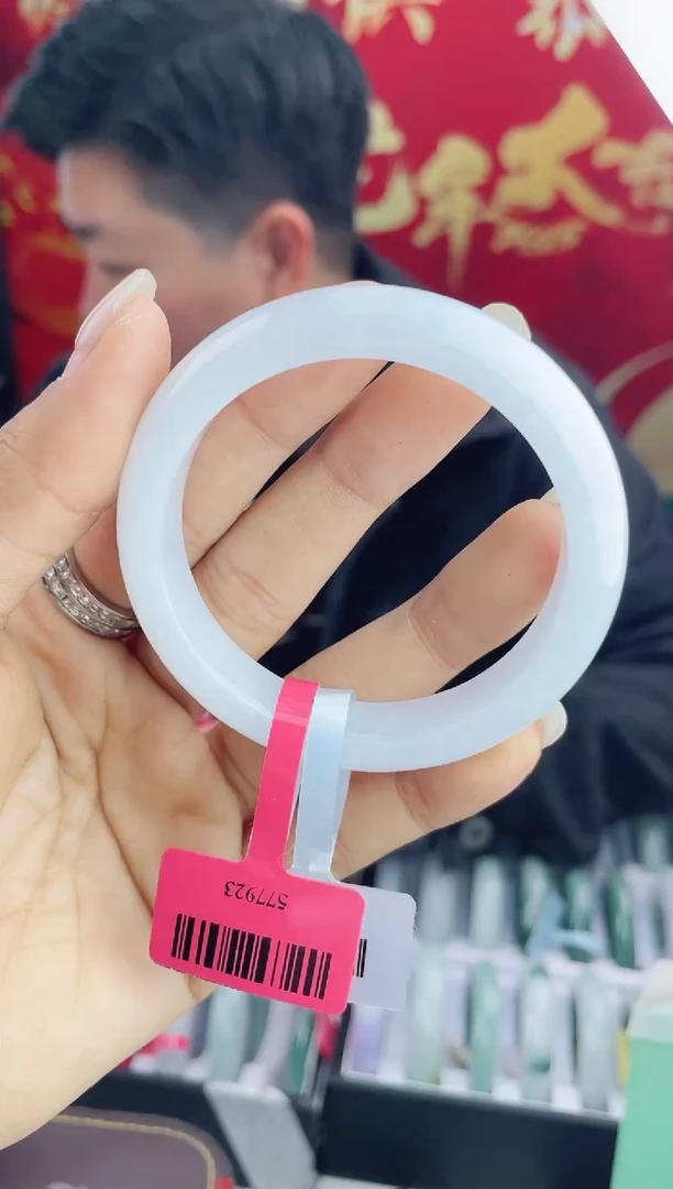 【闪购商品】翡翠手镯未镶嵌翡翠手镯2