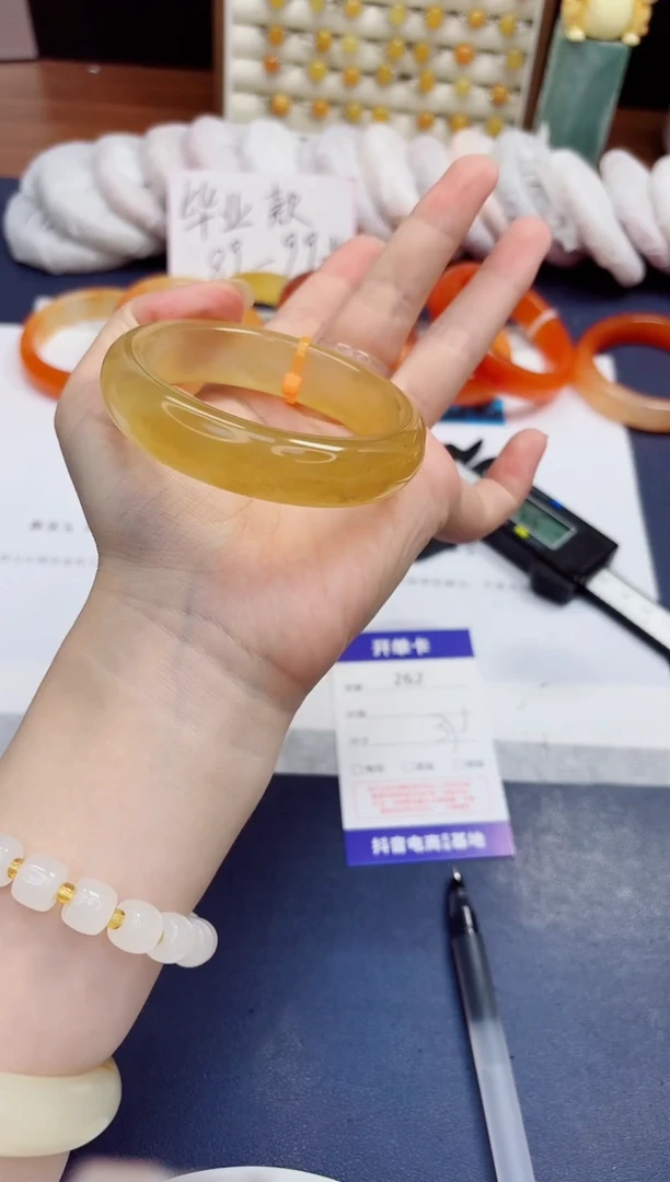 未镶嵌手镯石英质玉262-财气镯-圈口57