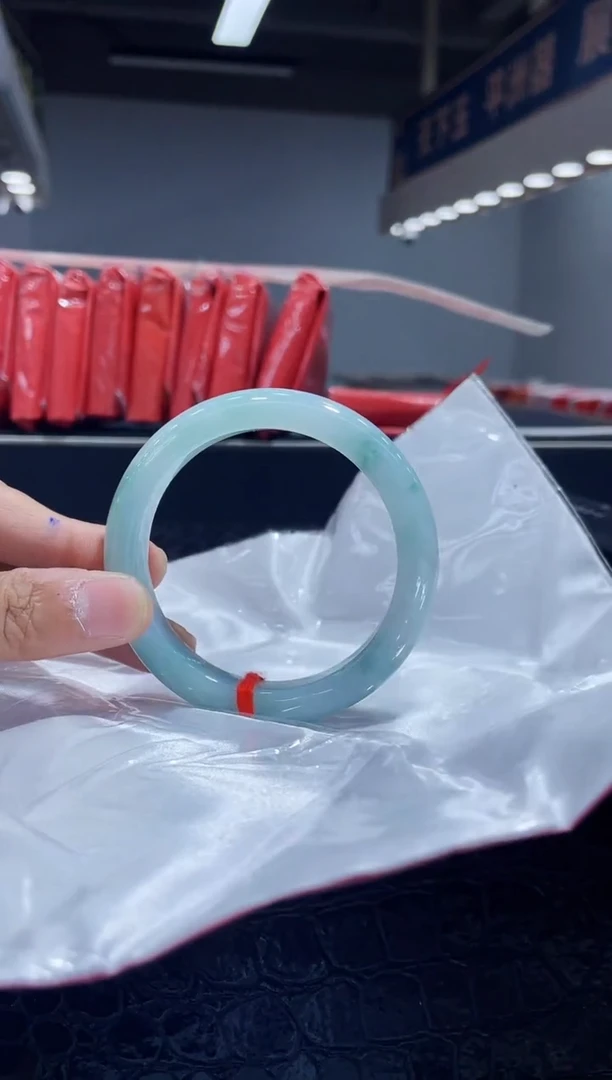 未镶嵌手镯翡翠7