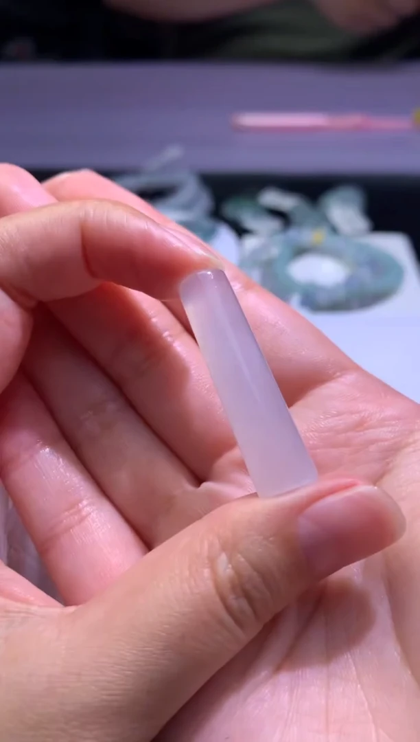 未镶嵌定制翡翠毛货