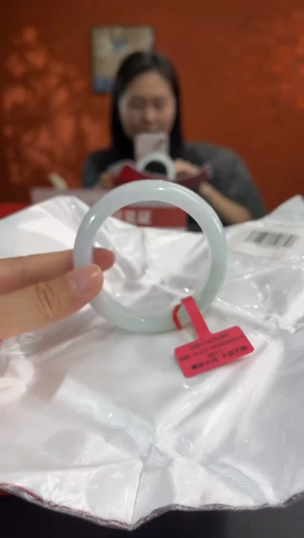 未镶嵌手镯翡翠7