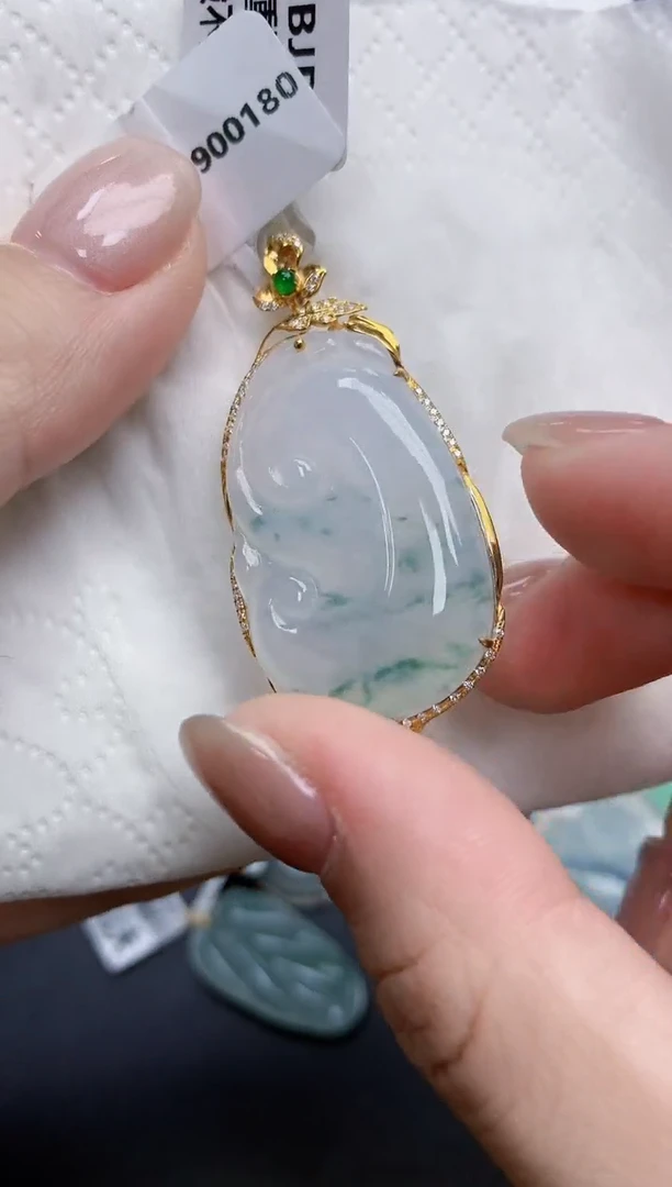 【闪购商品】翡翠颈饰18K金镶嵌天然缅甸翡翠A货