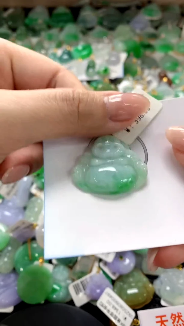 翡翠未镶嵌颈饰1111111111111111