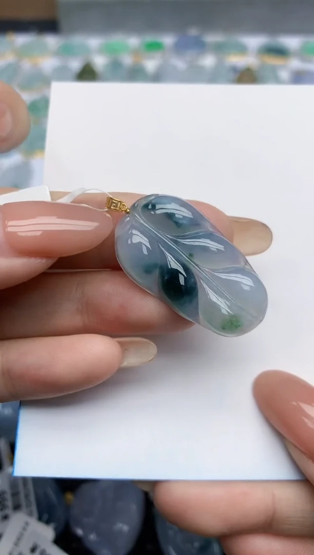 【闪购商品】翡翠挂件18K金镶嵌天然翡翠A货