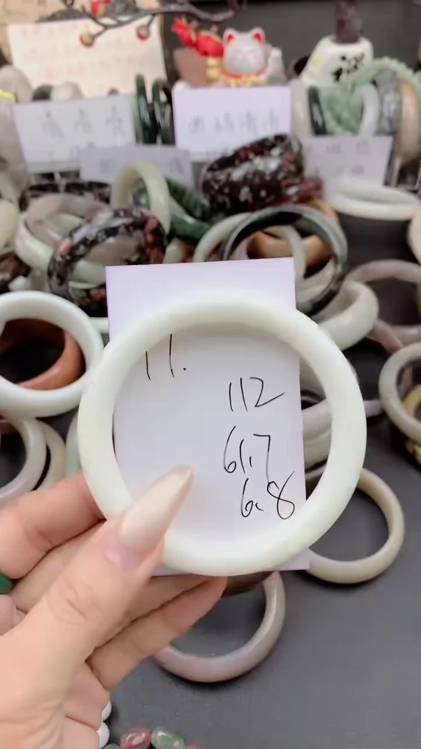 未镶嵌手镯石英质玉112