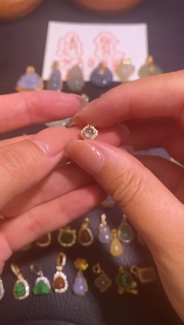 颈饰银S925镶嵌翡翠a货翡翠