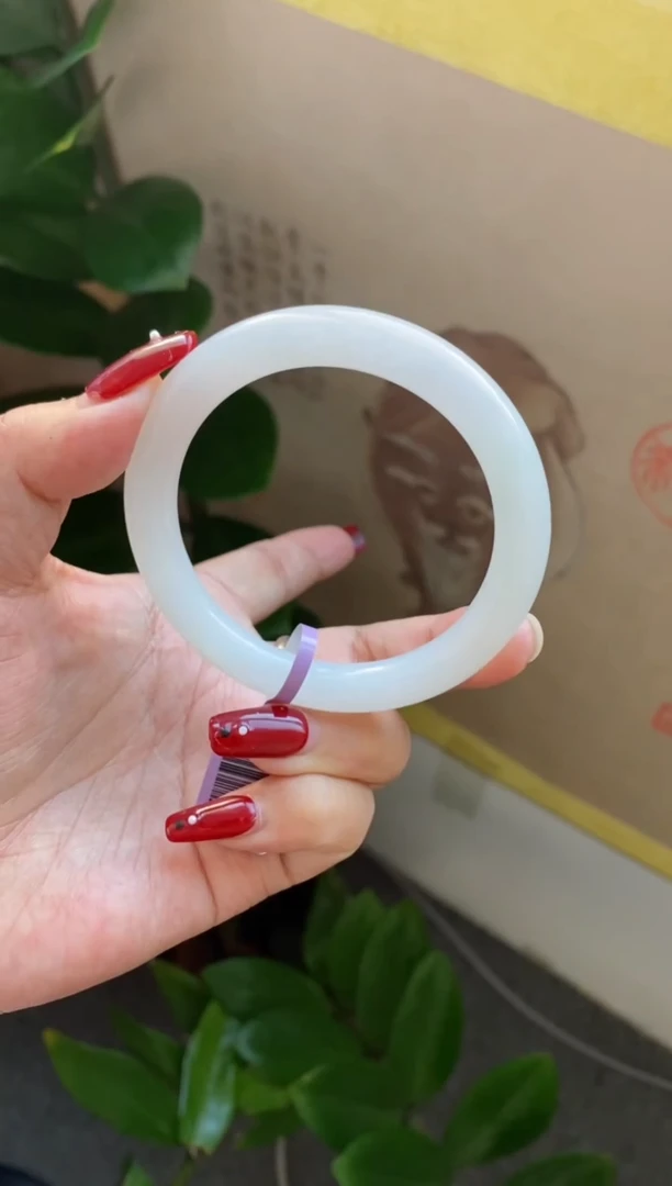 【闪购商品】翡翠手镯未镶嵌（冰胶白月光）圆条18号