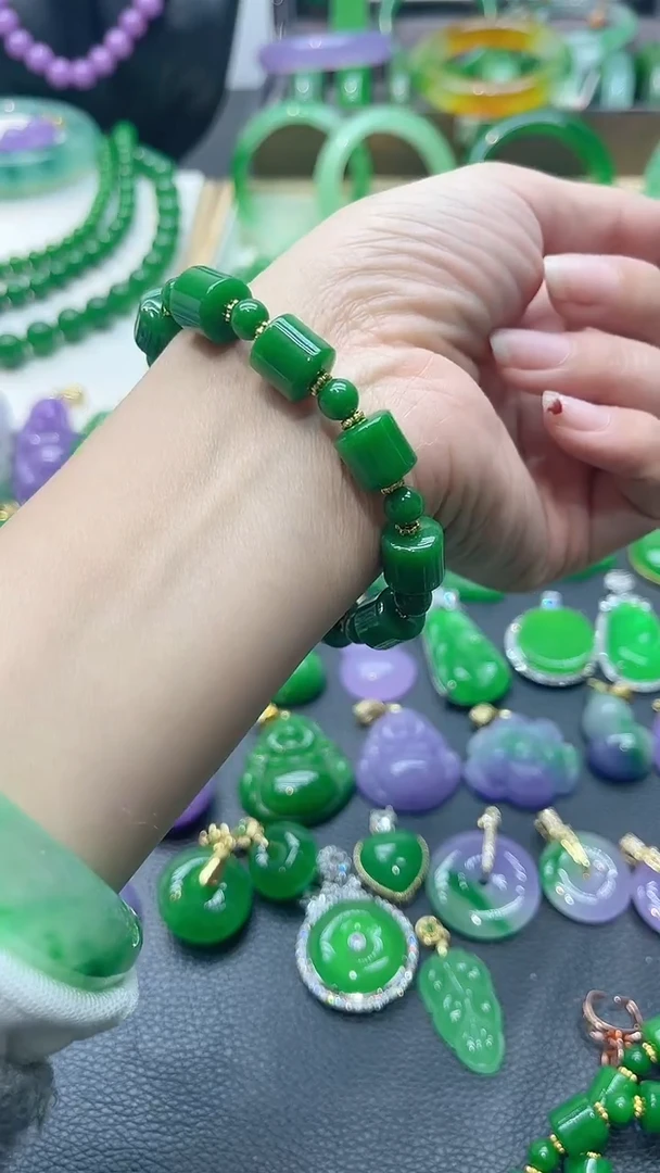 颈饰未镶嵌翡翠桶珠手串