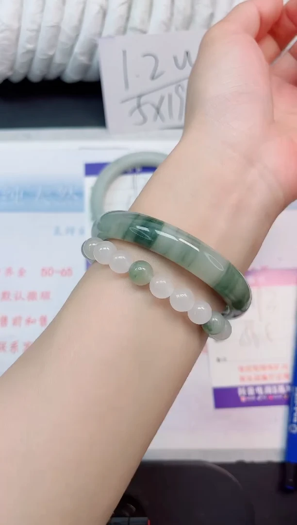 【闪购商品】石英质玉手镯未镶嵌193-56.5