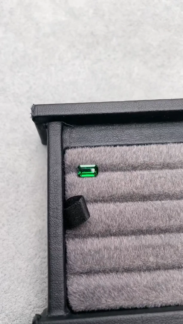 【闪购商品】石榴石（沙弗莱）裸石未镶嵌1.01ct