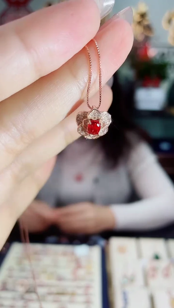 【闪购商品】彩色蓝宝石吊坠银S925镶嵌吊坠