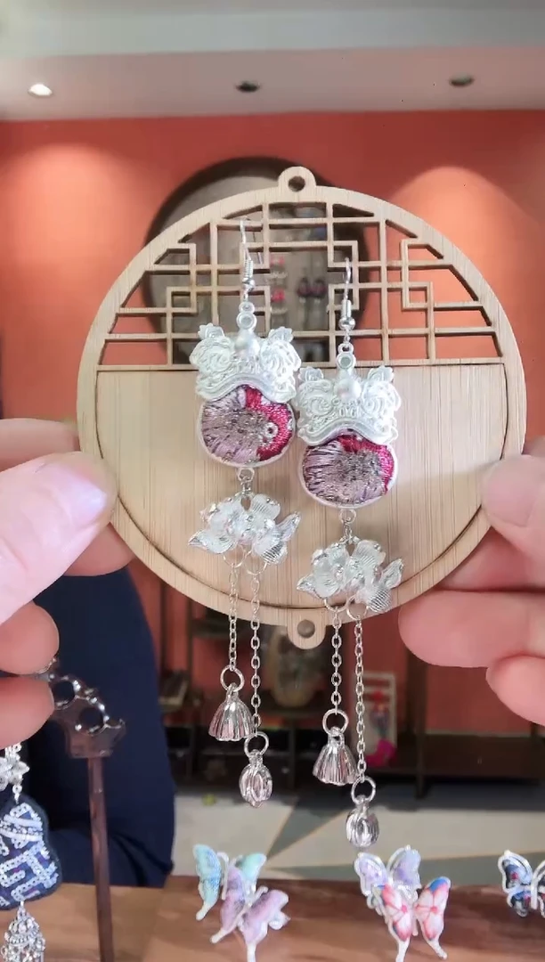 非遗手工刺绣苗绣苗银首饰102