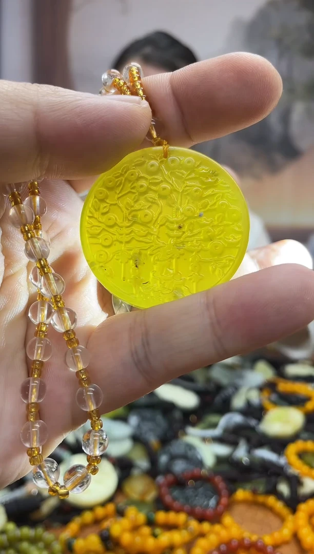 未镶嵌岫玉吊坠·