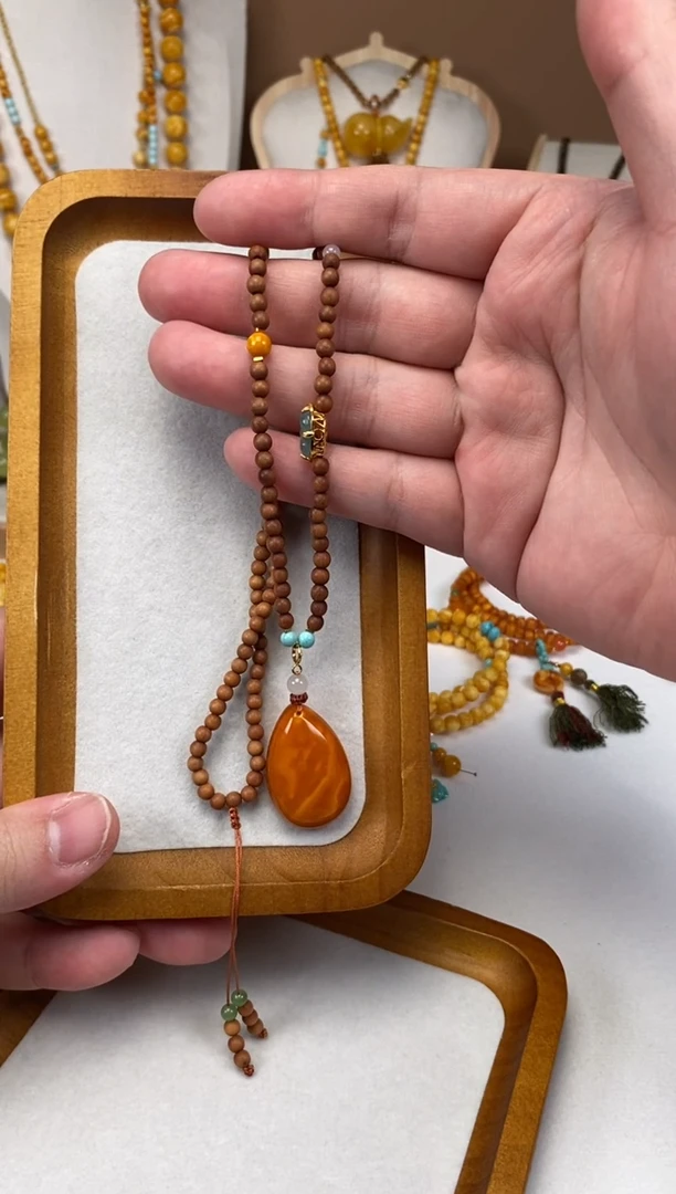 【闪购商品】琥珀裸石未镶嵌吊坠