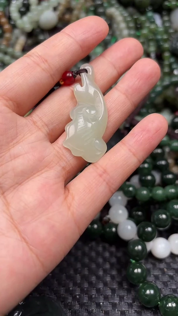 和田玉未镶嵌颈饰1