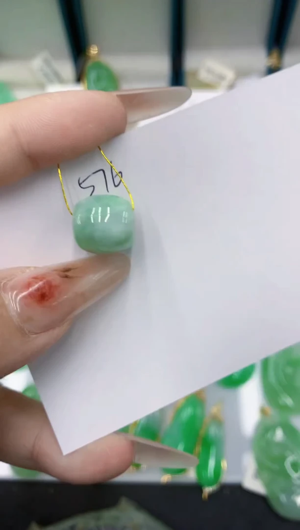 颈饰未镶嵌翡翠11111