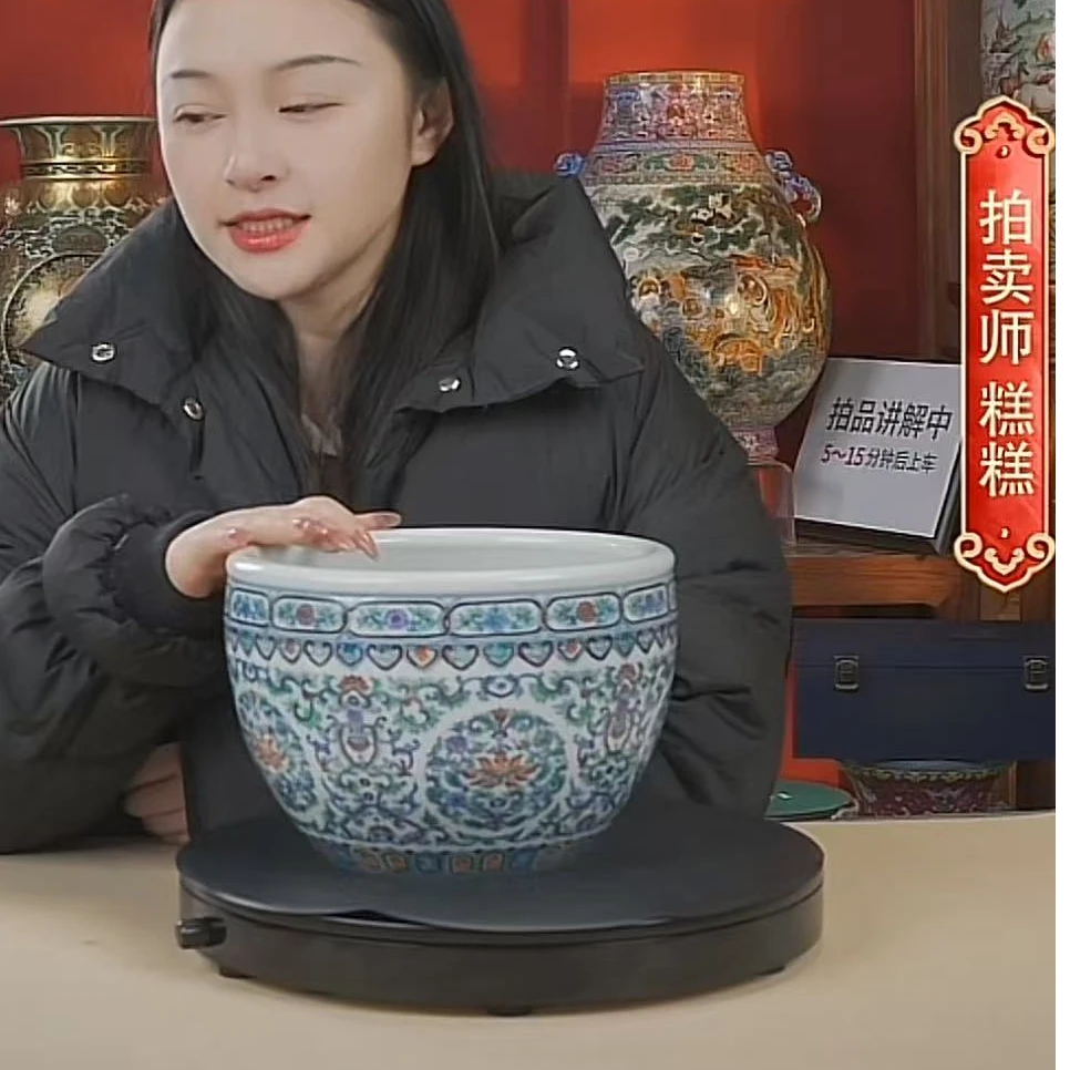 国呈拍卖古董瓷器