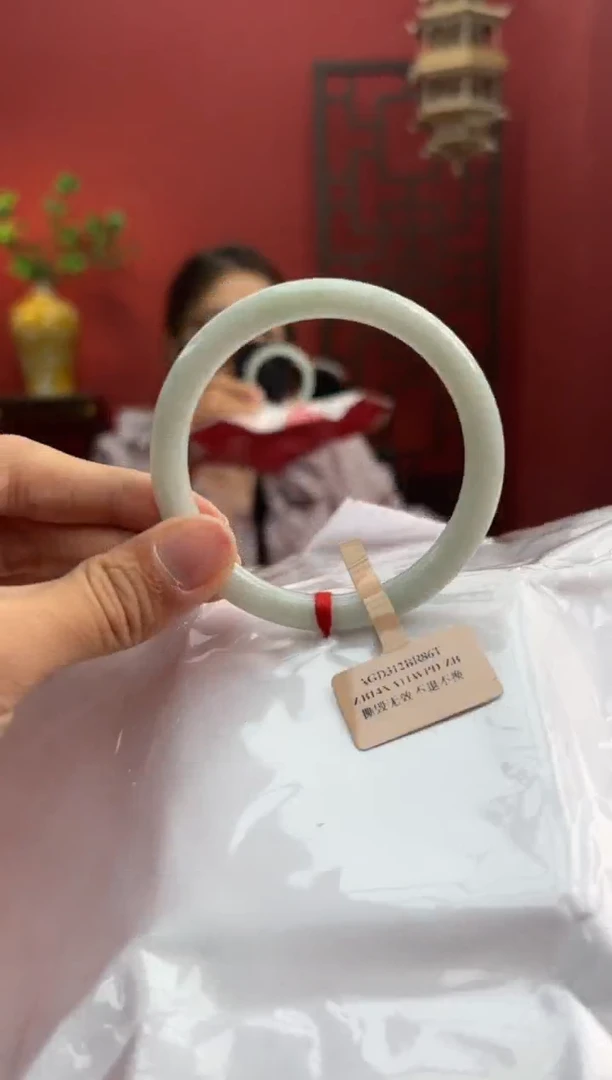 未镶嵌手镯（圆镯）翡翠翡翠手镯3
