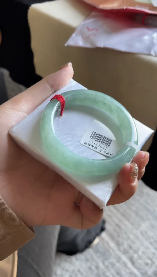 未镶嵌手镯翡翠三天鉴赏期
