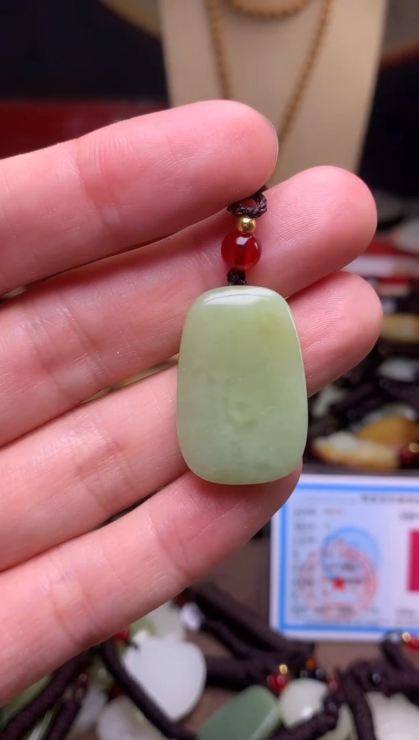 颈饰未镶嵌和田玉新疆料青海料清水和田玉吊坠