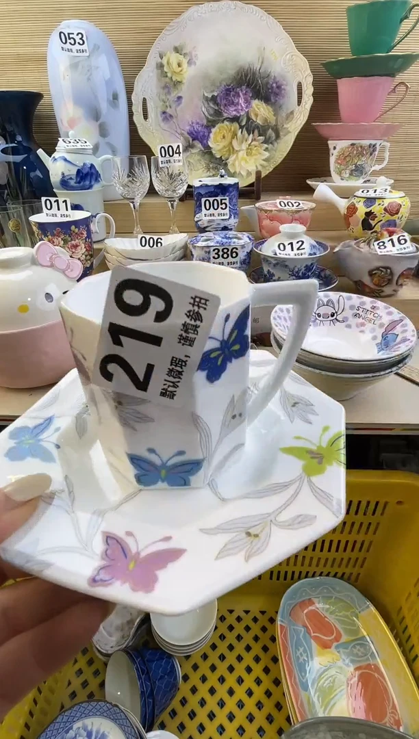 摆件和***君摆件瓷器瓷器瓷器