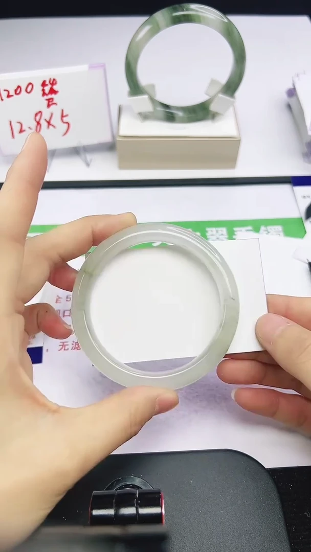 未镶嵌手镯石英质玉56-60/61