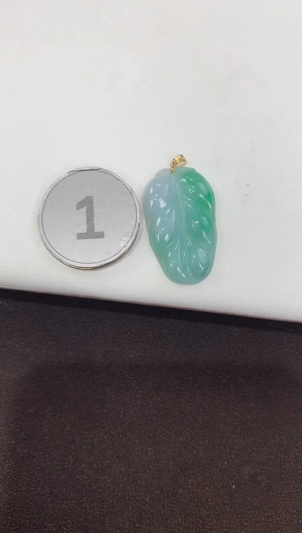 颈饰18K金镶嵌翡翠天然缅甸A货翡翠