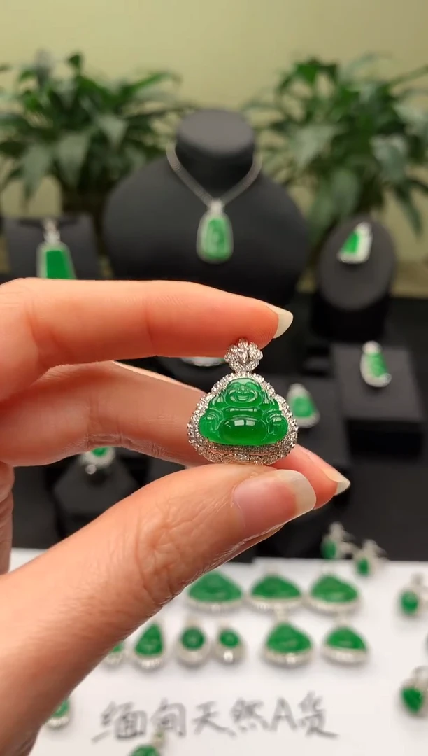 【闪购商品】翡翠颈饰18K金镶嵌佛公