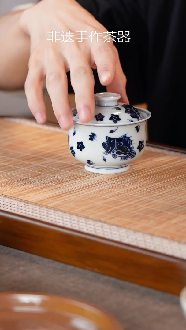 手绘青花盖碗高温瓷