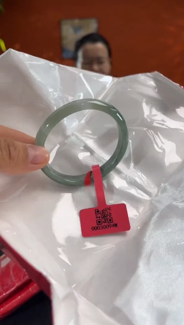 未镶嵌手镯（贵妃镯）翡翠1 51贵