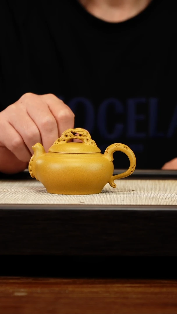 茶壶紫砂黄金段云根