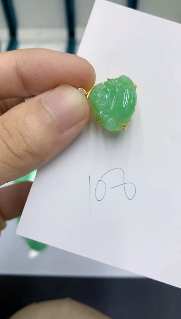 颈饰未镶嵌翡翠翡翠