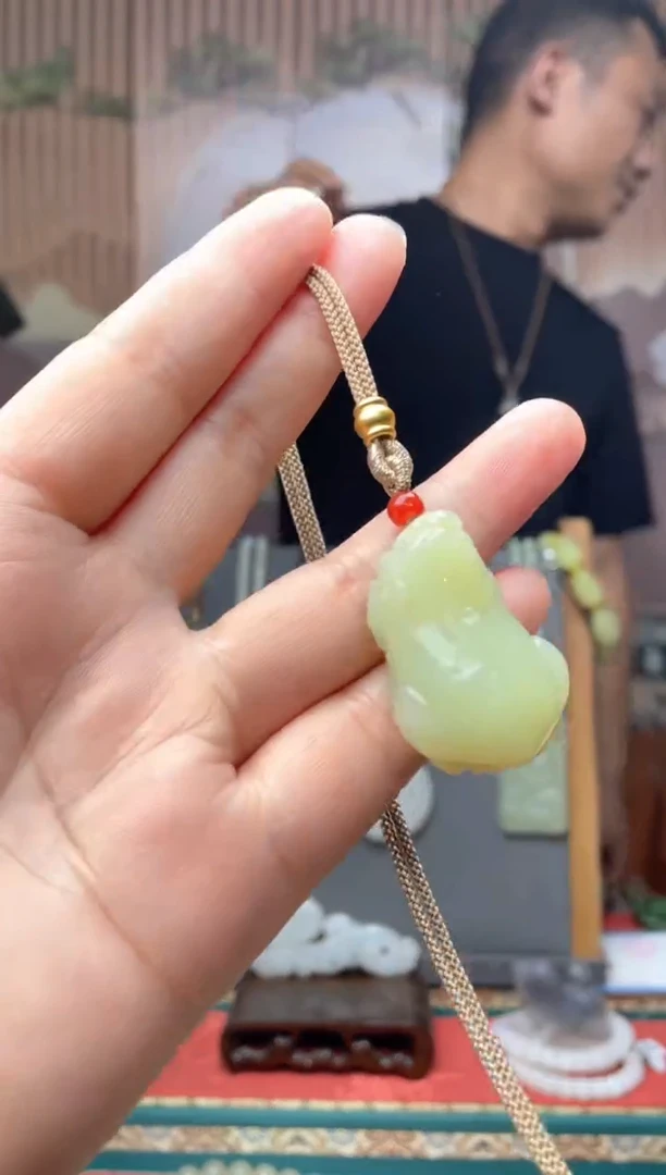 和田玉未镶嵌颈饰拍一发一