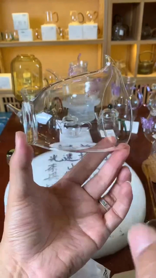 茶杯紫砂韵痕。。。