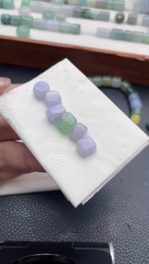 【闪购商品】定制翡翠未镶嵌珠子