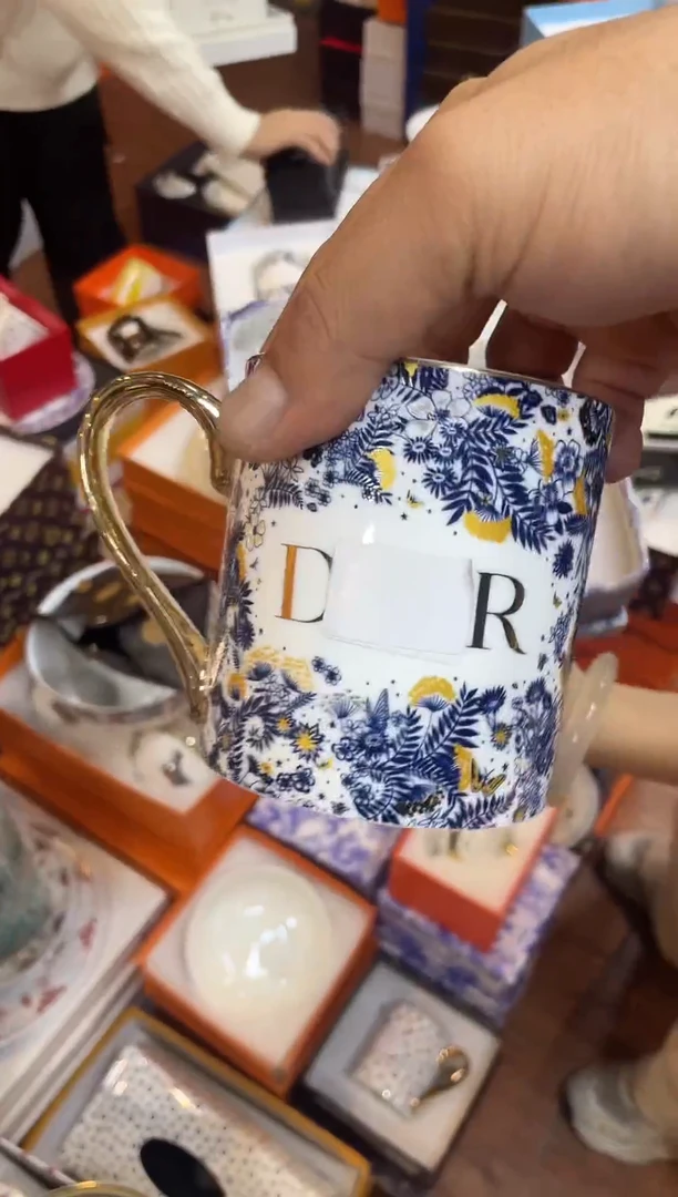 杯鸿辉家品牌瓷器，京东包邮！