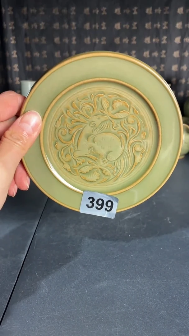 耀州窑仰山鹿纹壶承399