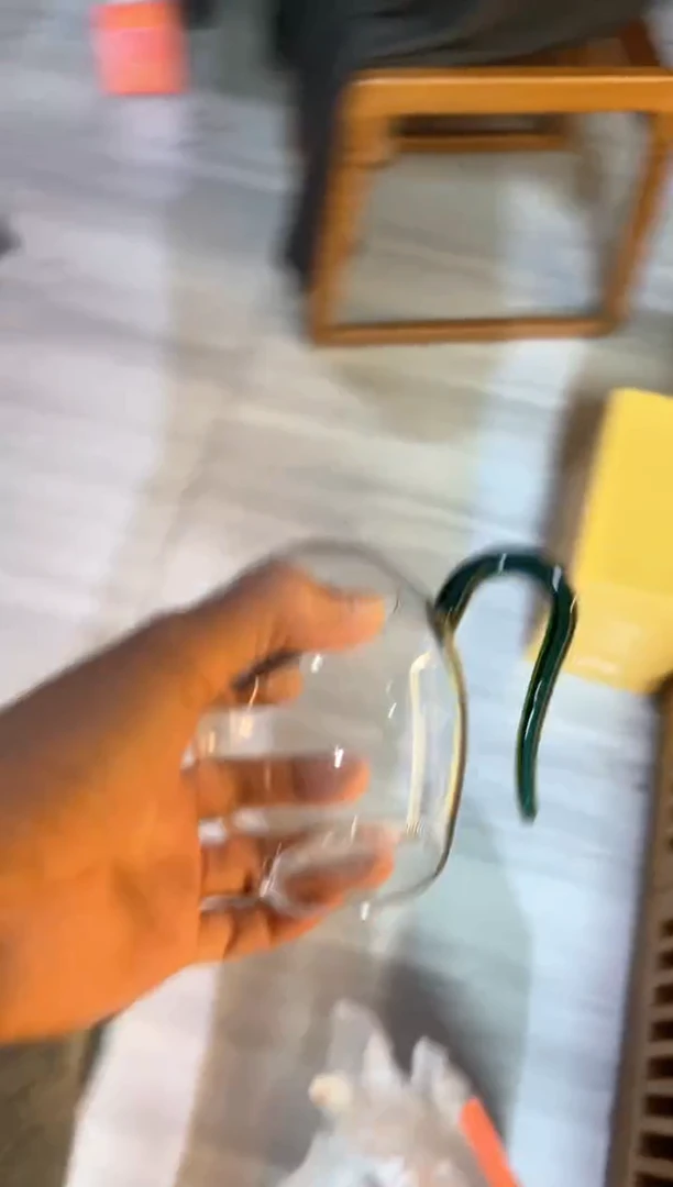 ?**许怡然墨绿色新标