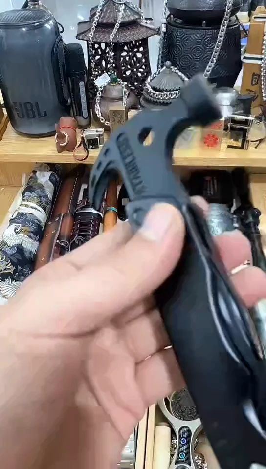 瓷片闪购商品  如图所示