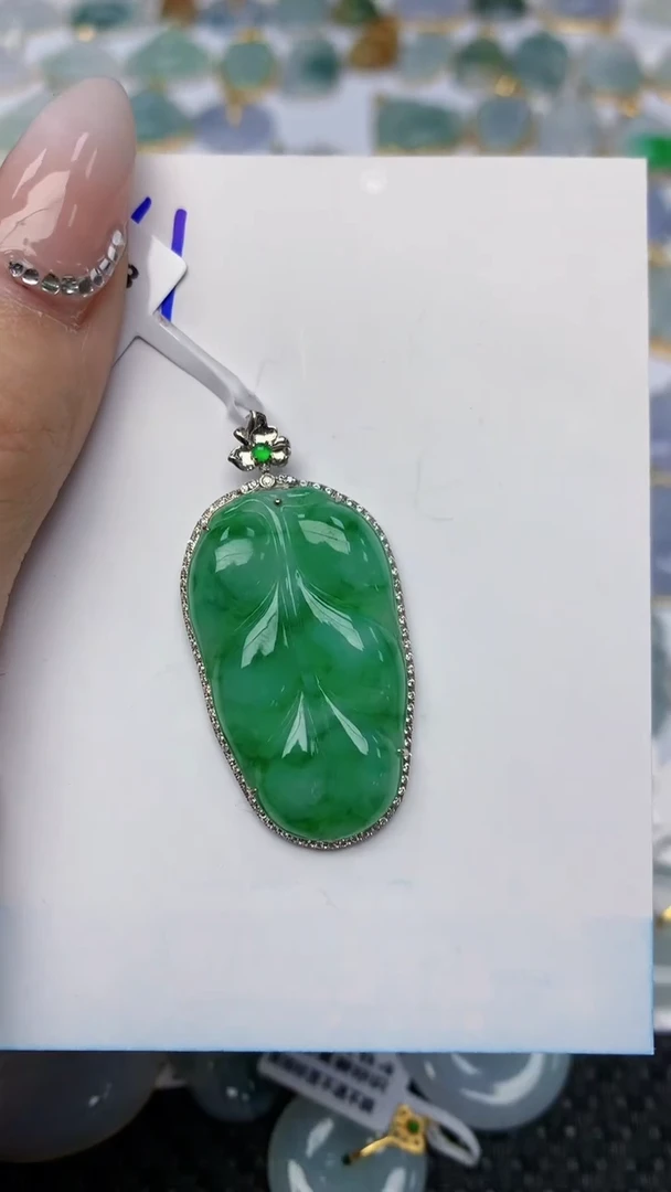 【闪购商品】翡翠颈饰18K金镶嵌 天然翡翠A货