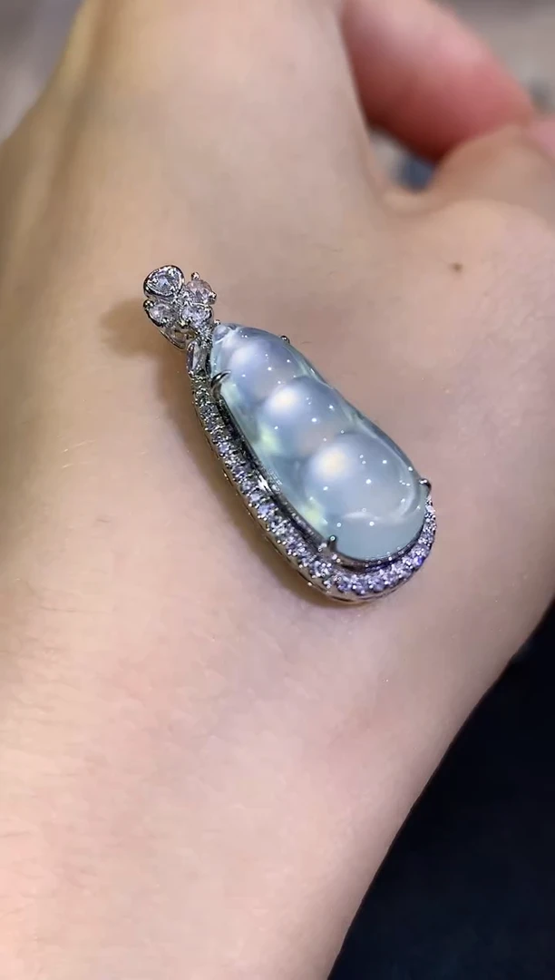 吊坠(不含链)18K金镶嵌翡翠D29