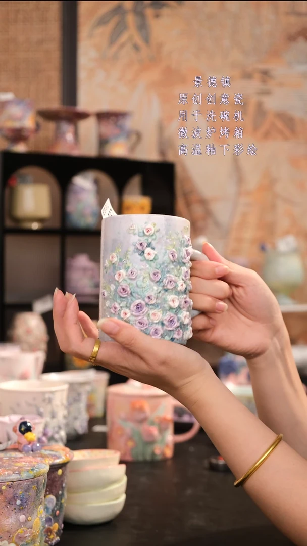 摆件景德镇手工手绘设计师款
