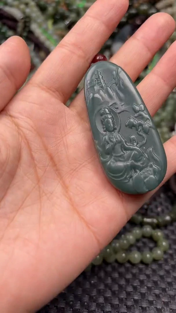 颈饰未镶嵌和田玉1