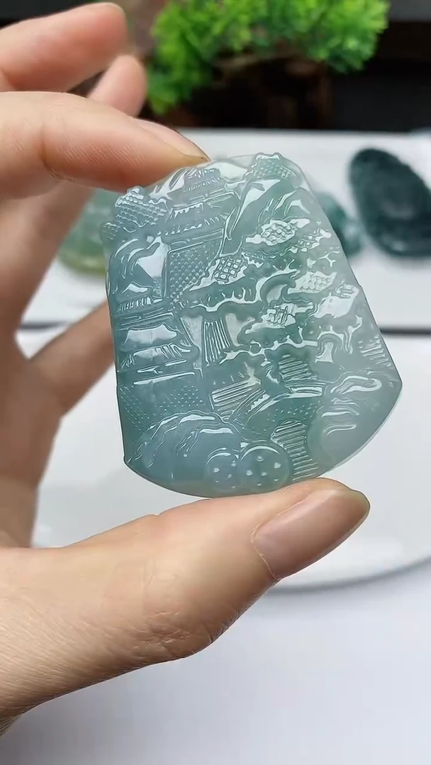 【闪购商品】翡翠颈饰未镶嵌