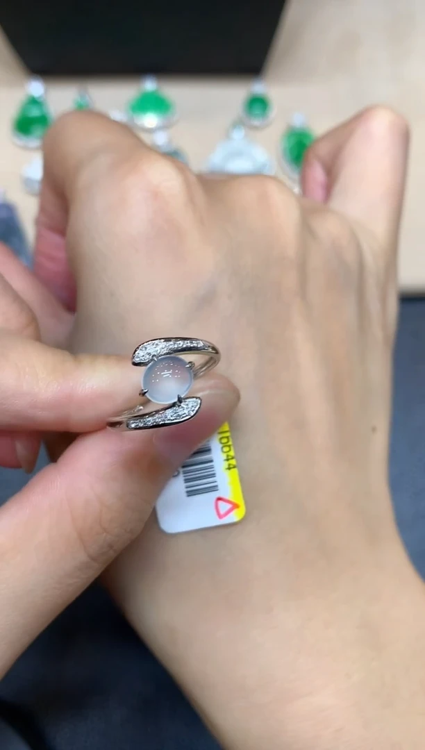 18K金镶嵌戒指翡翠瑶****℡蛋面【无服务费