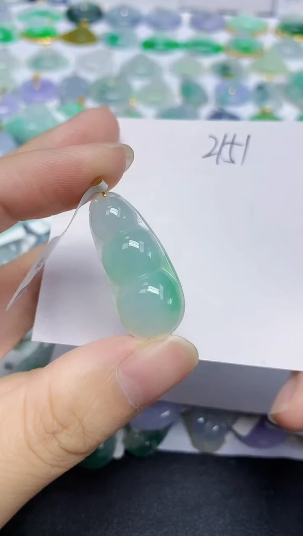 翡翠未镶嵌颈饰天然缅甸翡翠A货