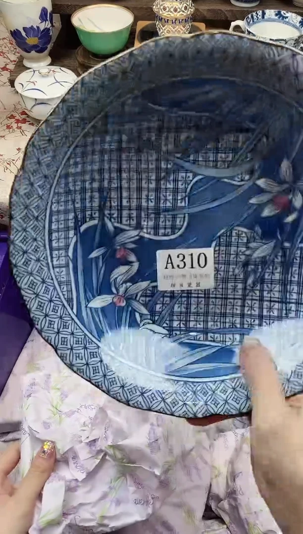 瓷片小**嘻            A310